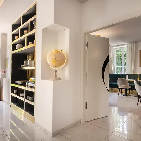 Chateau De Maraval 4*