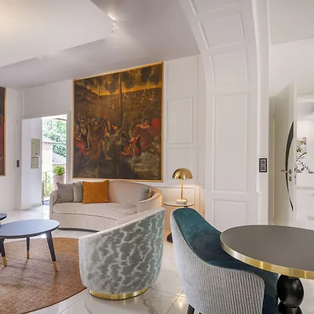 Hotel Chateau De Maraval 4*