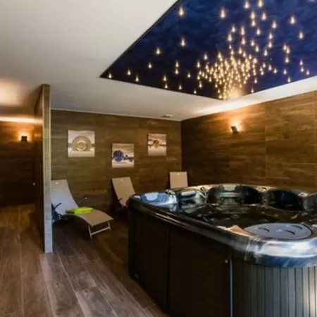 Hotel Chateau De Maraval