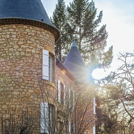 Chateau De Maraval 4*