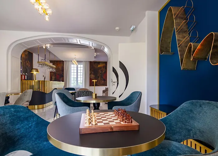 Chateau De Maraval Hotel 4*