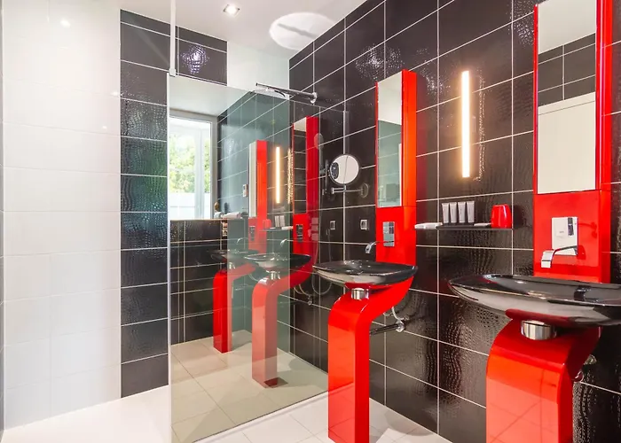 Chateau De Maraval Hotel 4*