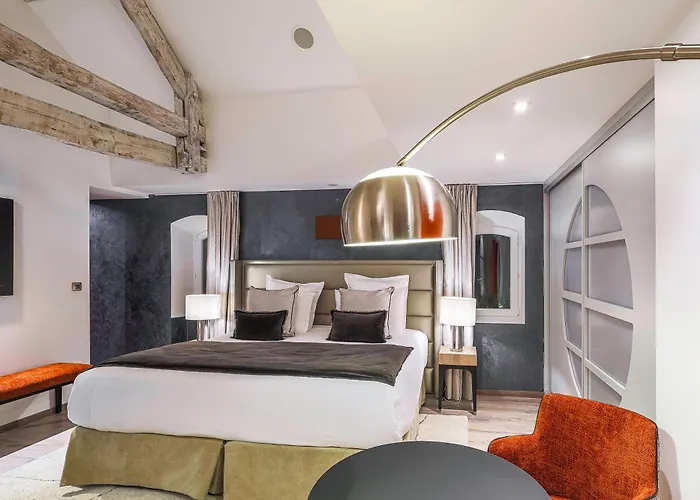 Chateau De Maraval Cénac-et-Saint-Julien