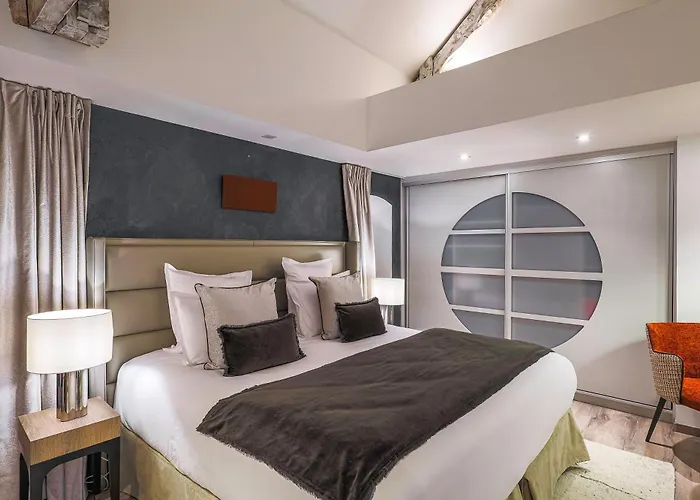 Chateau De Maraval 4* Cénac-et-Saint-Julien