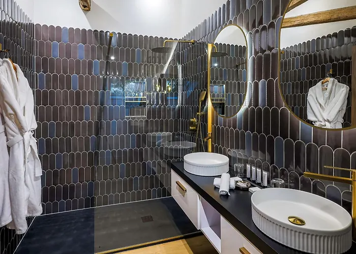 Chateau De Maraval Cénac-et-Saint-Julien