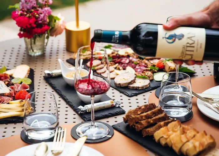 Hotel Chateau De Maraval