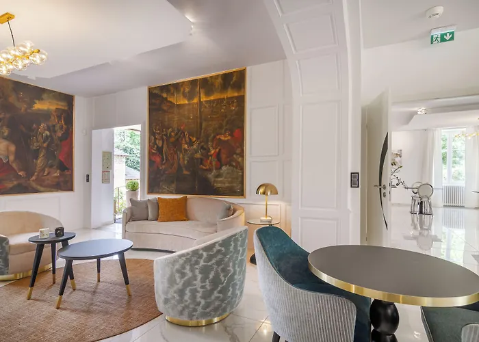 Hotel Chateau De Maraval 4*