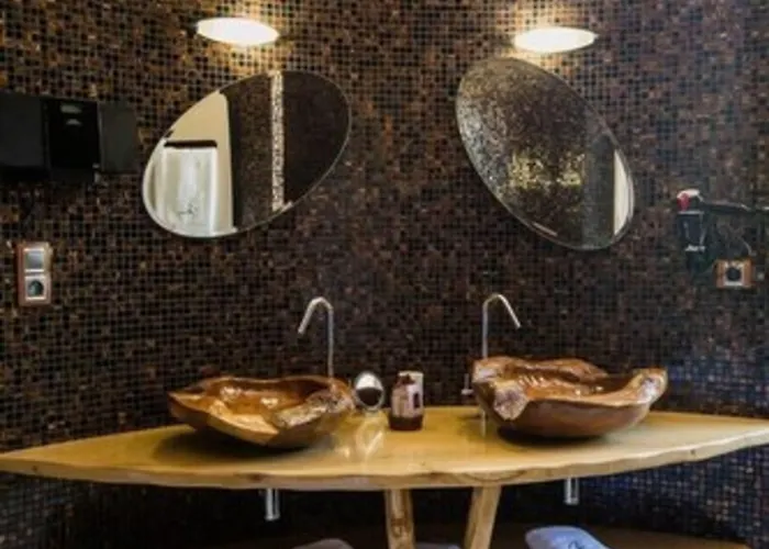 Chateau De Maraval Hotel 4*